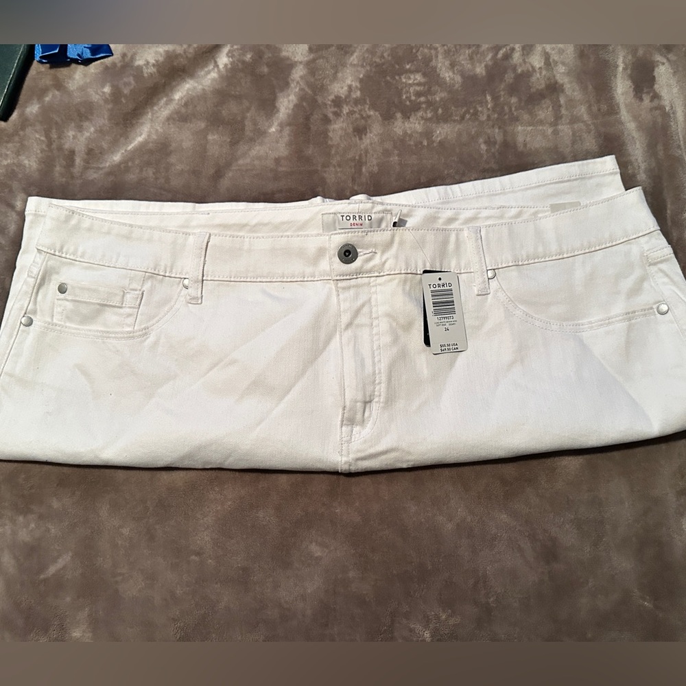 Mini Skirt - Picture 3 of 4